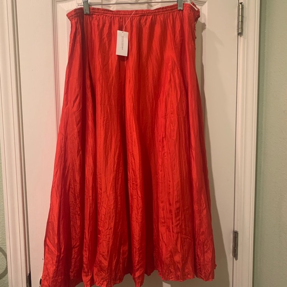NWT Banana Republic Maxi Silk Skirt •size M